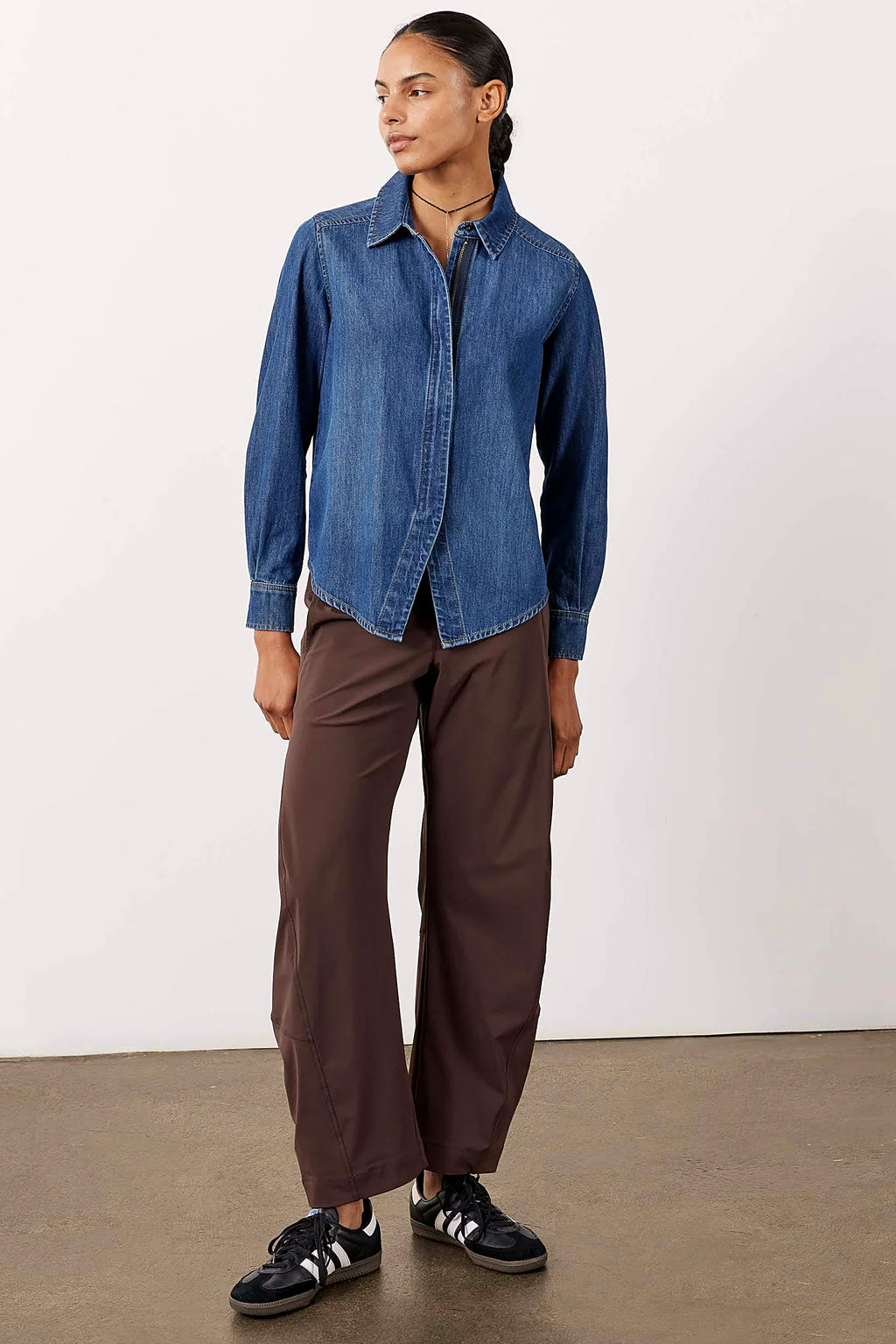 Collar detail on the denim blouse