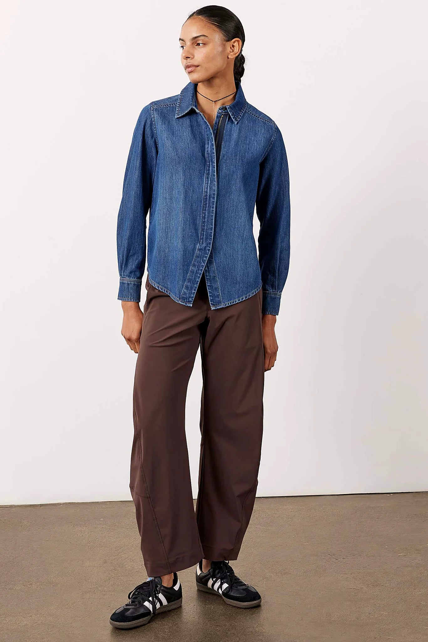 Collar detail on the denim blouse