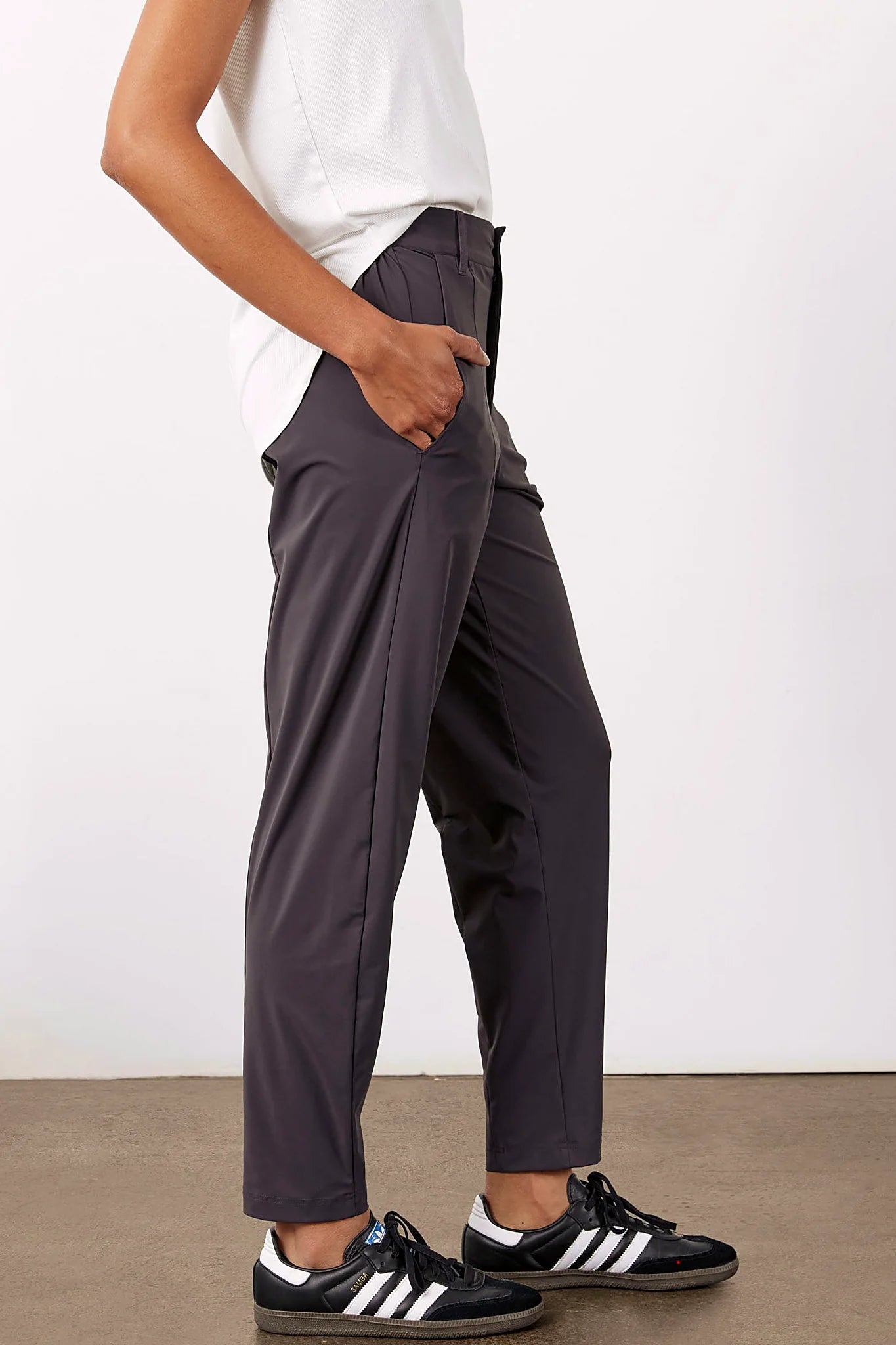 Petite Not Too Tapered Pants