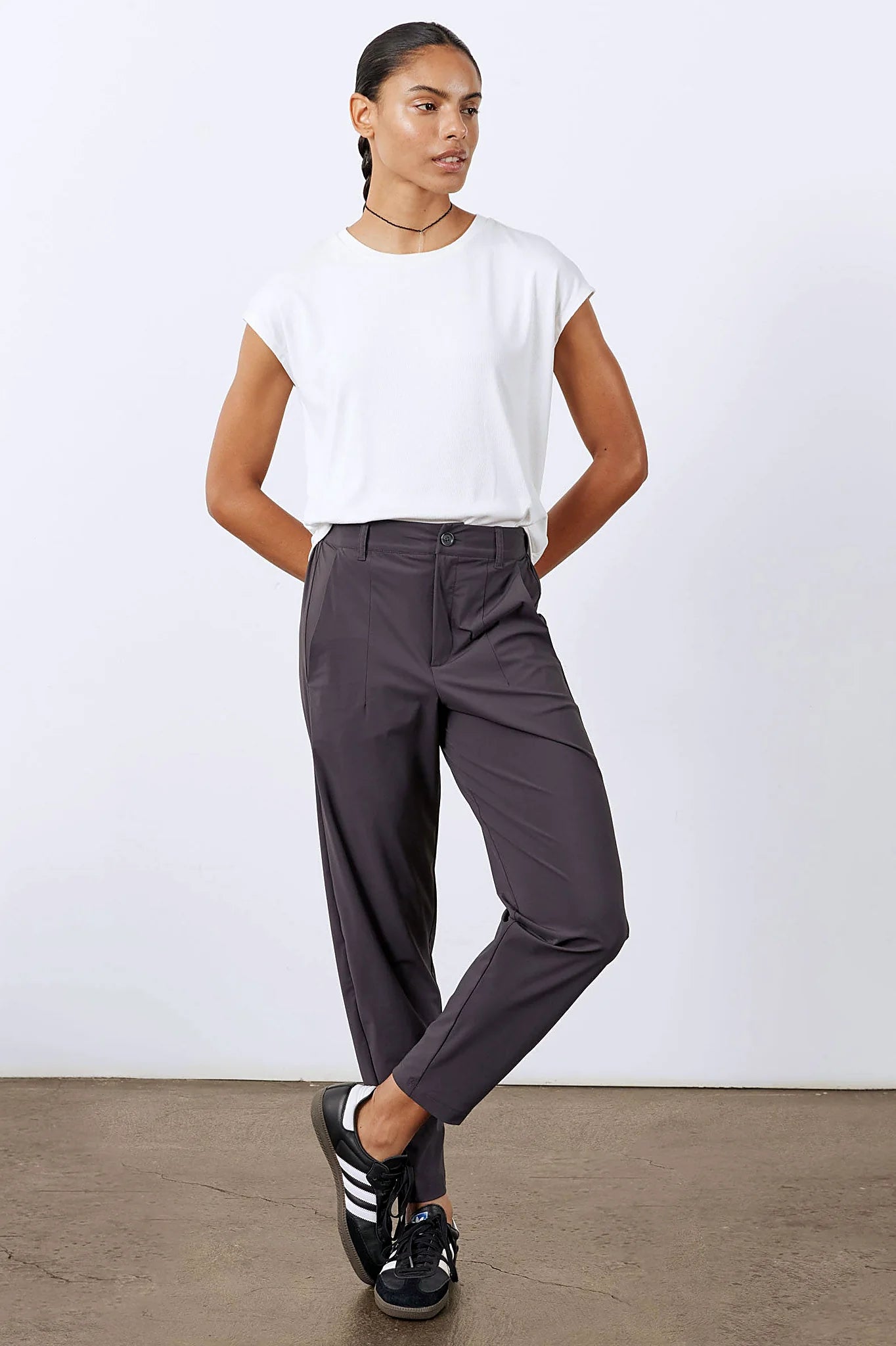 Petite Not Too Tapered Pants
