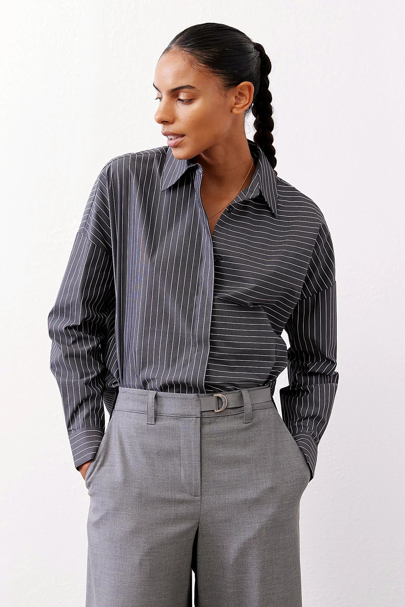 Dropped shoulder and long sleeve detail
