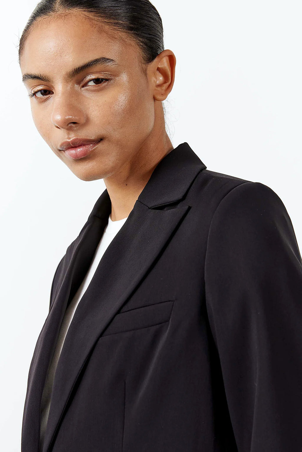 The Petite Classic Blazer That Upgrades You 2.0
