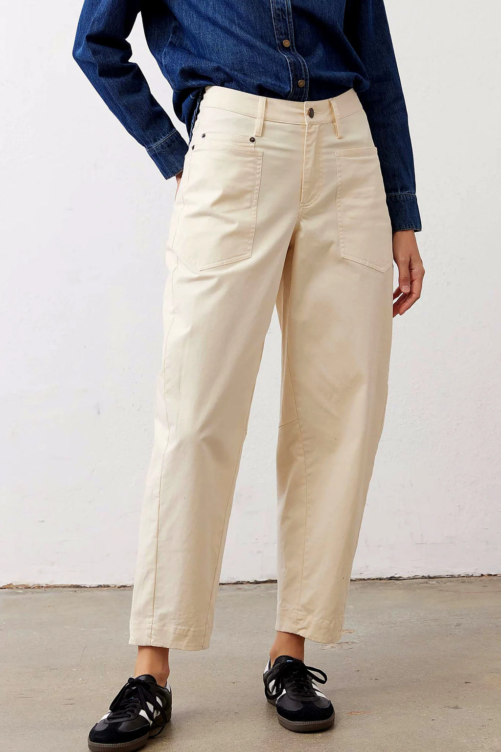 Boxy front pocket detail on the twill trousers