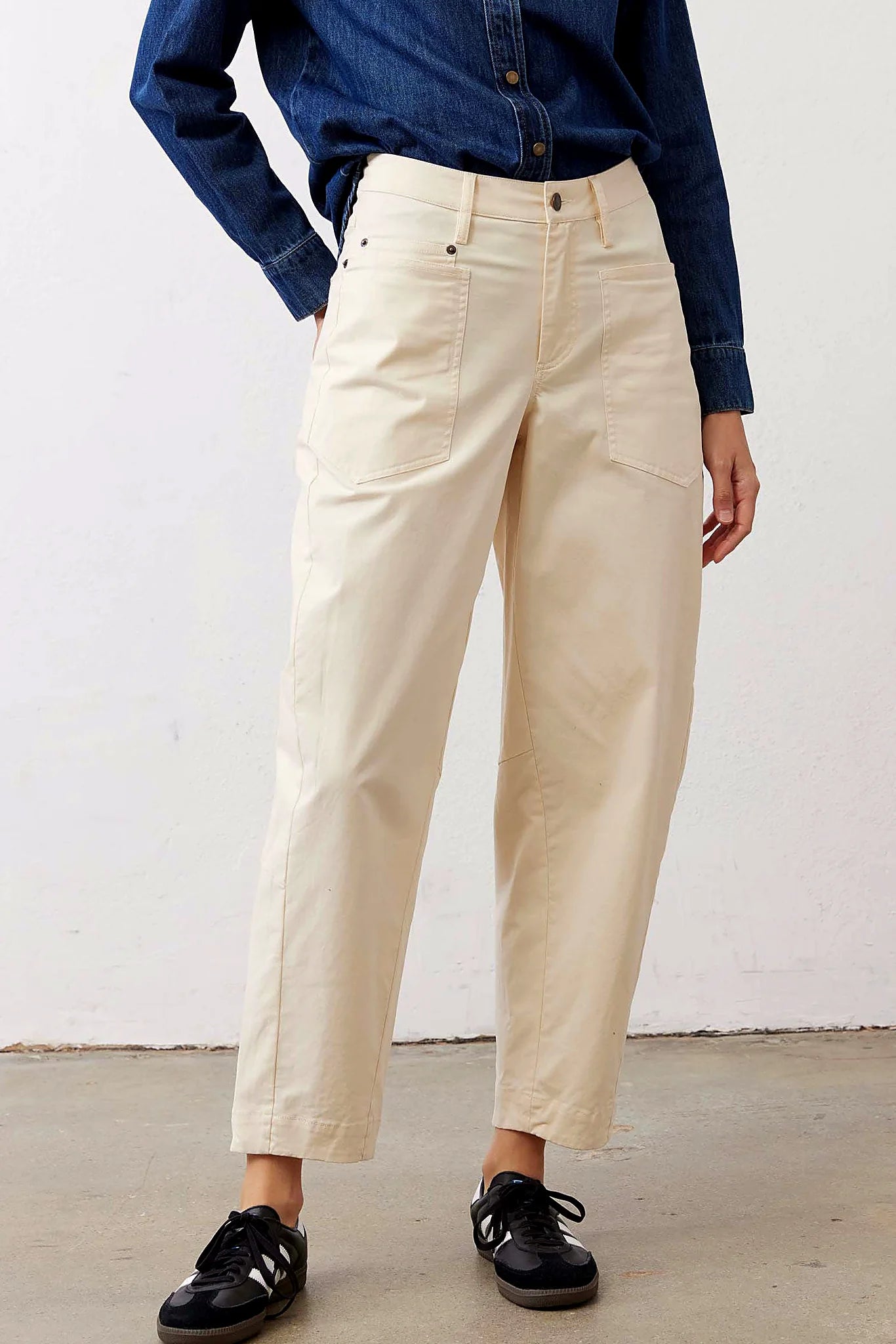 Boxy front pocket detail on the twill trousers