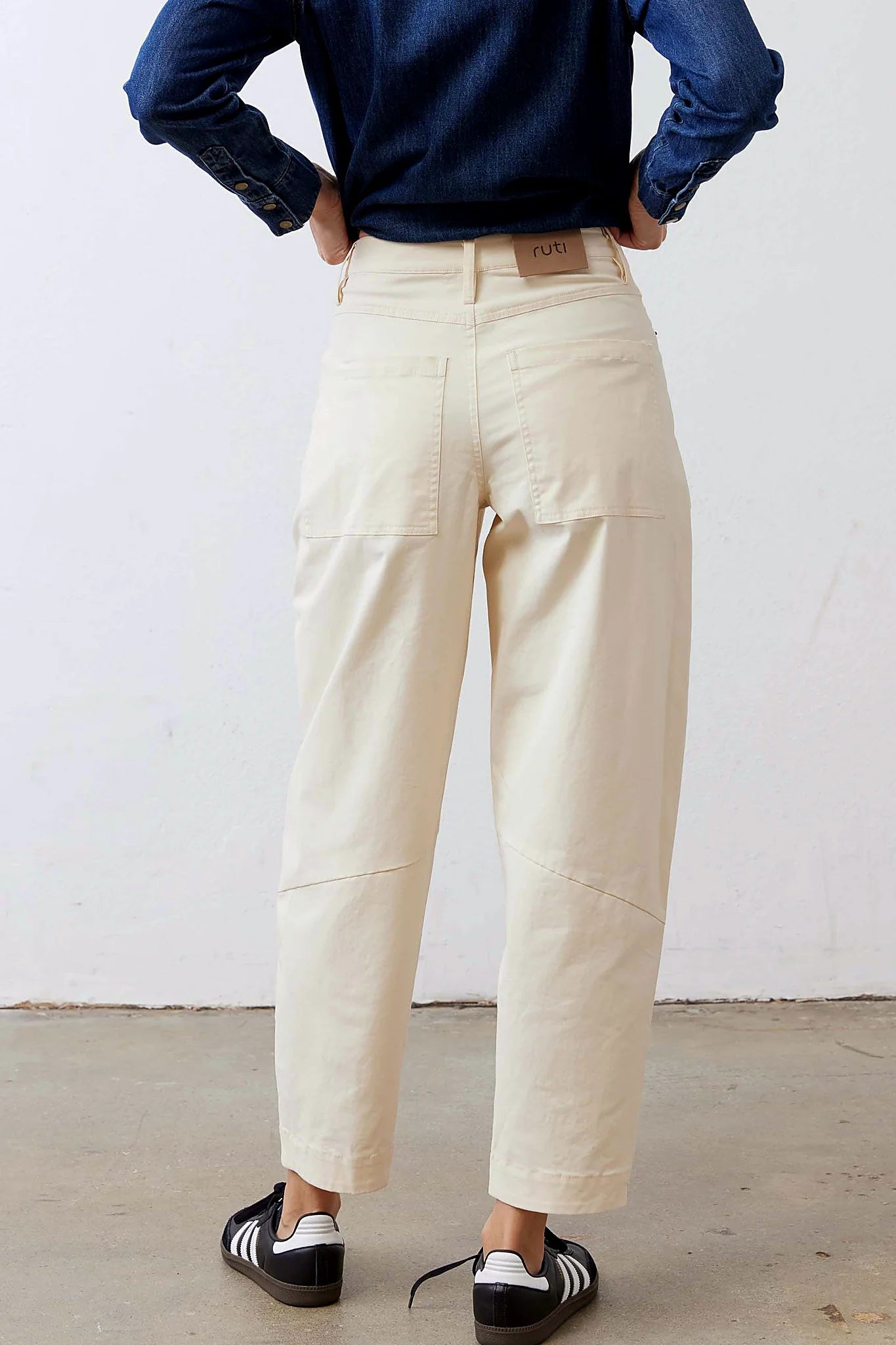 Back pockets squared off at the seat