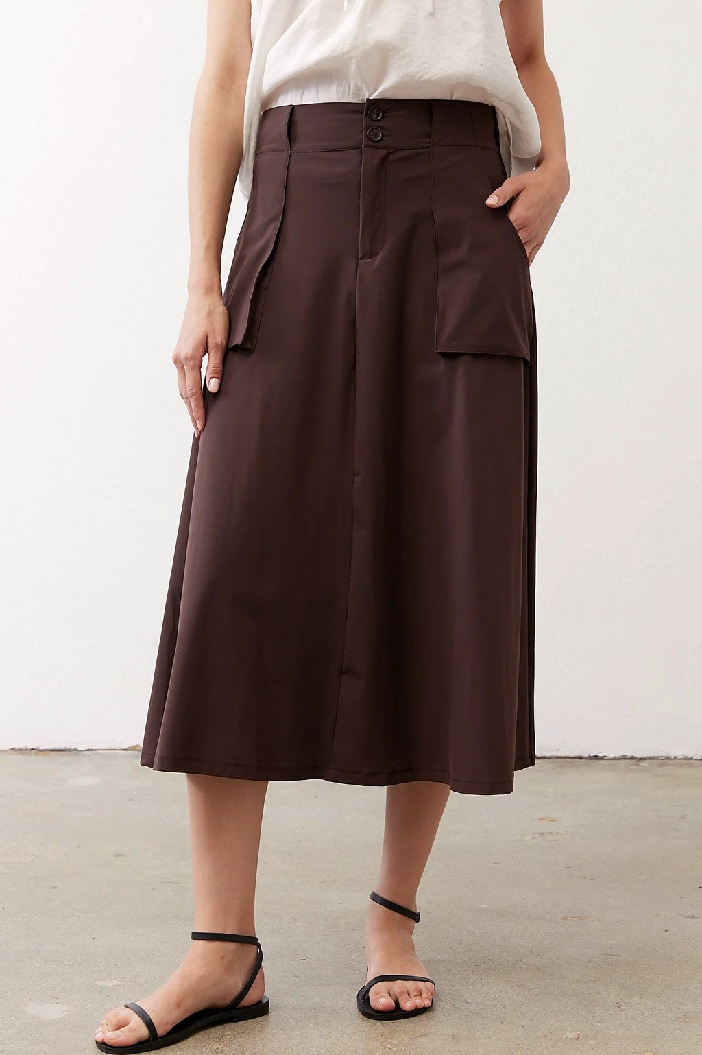 The drapey fall and above-ankle hem