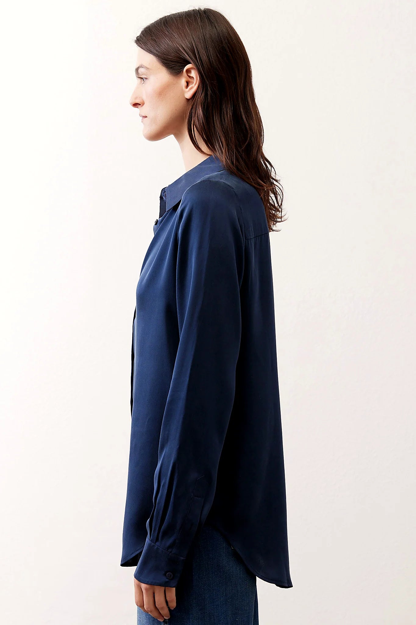 Dropped shoulder and the drape of the silk
